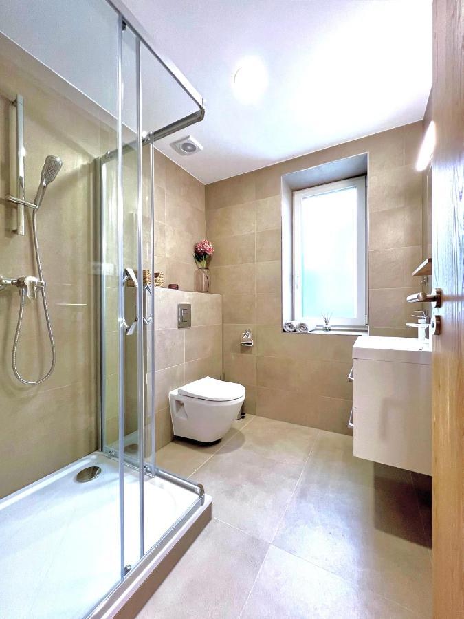 Apartmany K Lanovce S Parkovanim Jáchymov Exteriör bild